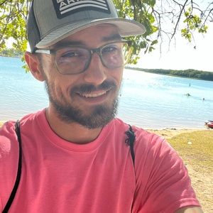 Meet your Posher, Jeremiah